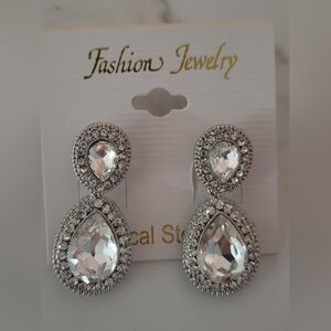 Fashion Jewelry Silver Teardrop Earrings